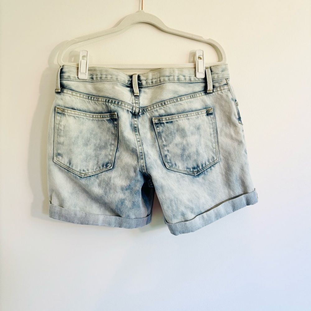 Gap 1969 Sexy Boyfriend Shorts – Bleached Vintage, Rolled Cuff, 5”, Size 28 - Picture 3 of 4